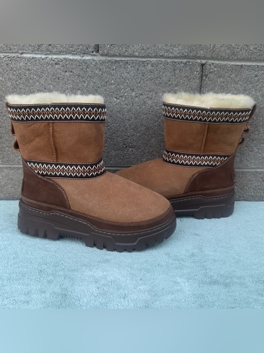 UGG® Classic Mini TrailGazer Boots Chestnut Size 7